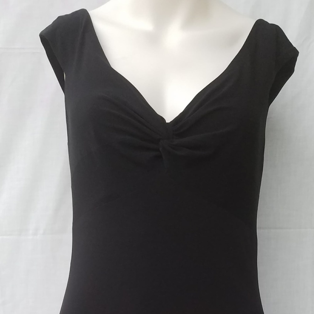 Laundry by Design Sleeveless V-Neck Black Dress